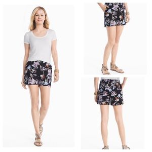 White House Black Market Women's Floral Print Shorts Size 2P Pockets 5" Stretch